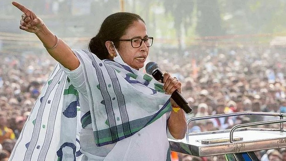 மம்தா பானர்ஜி ஆதரவு பேரலை: மேற்கு வங்கத்தில் பாஜகவின் ஆட்சிக் கனவு தகர்ந்தது ஏன்? - BBC News தமிழ்