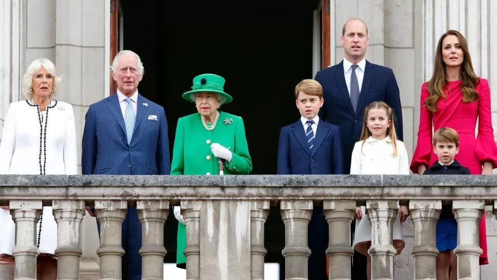 Ratu dengan tiga generasi dalam perayaan 70 tahun bertahta Juni 2022.