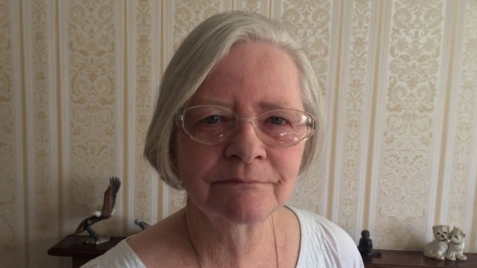 Tras identificar el cuerpo las autoridades querían saber quién era David Lytton y su expareja Maureen Toogood les resolvió el misterio. Maureen Toogood