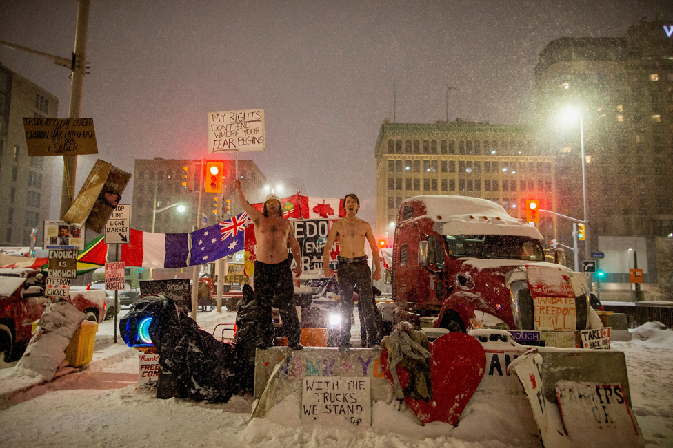Ontario declaró el estado de emergencia en respuesta a dos semanas de protestas encabezadas por camioneros.
