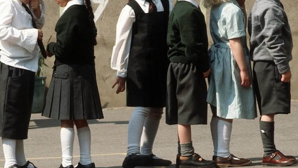 School uniforms: 'I don't want any kid to feel embarrassed' - BBC