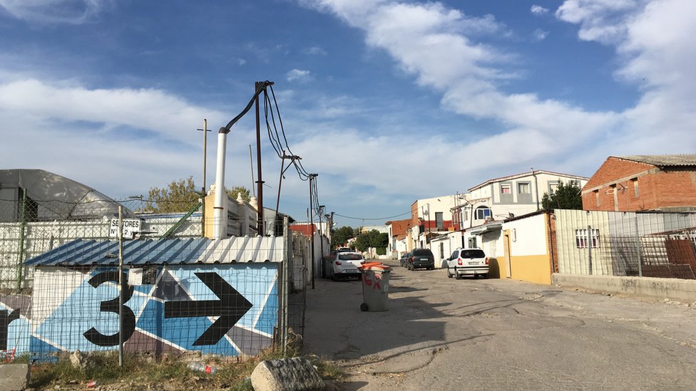 La Cañada Real está delimitada por sectores y la cruzan varias carreteras. (Foto: BBC Mundo/Enric Botella) Sector 3 (BBC Mundo/Enric Botella)