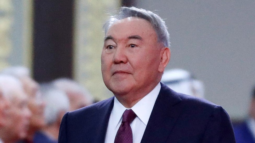 Нижняя палата парламента Казахстана проголосовала за лишение Назарбаева пожизненных должностей