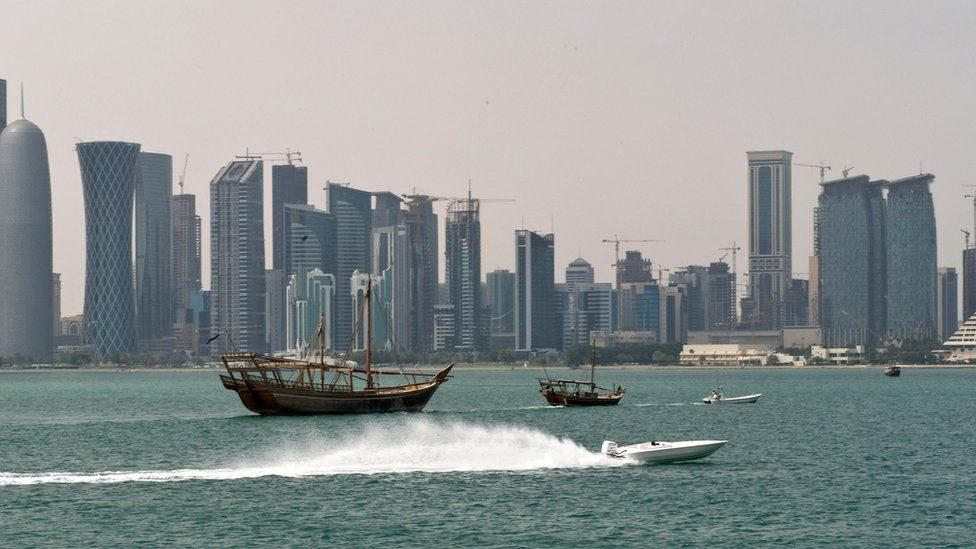 قالت الحكومة القطرية إن الإمارات نفذت سلسلة من الإجراءات التمييزية ضد القطريين
