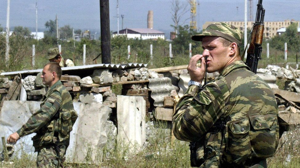 En ocasiones, Chechenia y las exrepúblicas soviéticas de Asia Central fueron descritas como un vivero de yihadistas. Soldados rusos en Chechenia