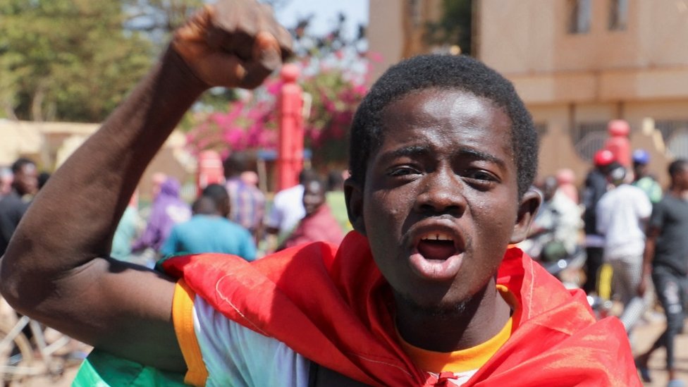 Burkina Faso'da darbe: Askerler neden Cumhurbaşkanı Kabore'yi devirdi?