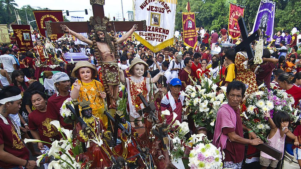 Procesión católica en Filipinas.