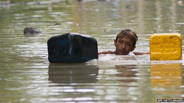 Myanmar 'failing' hidden flood victims - BBC News