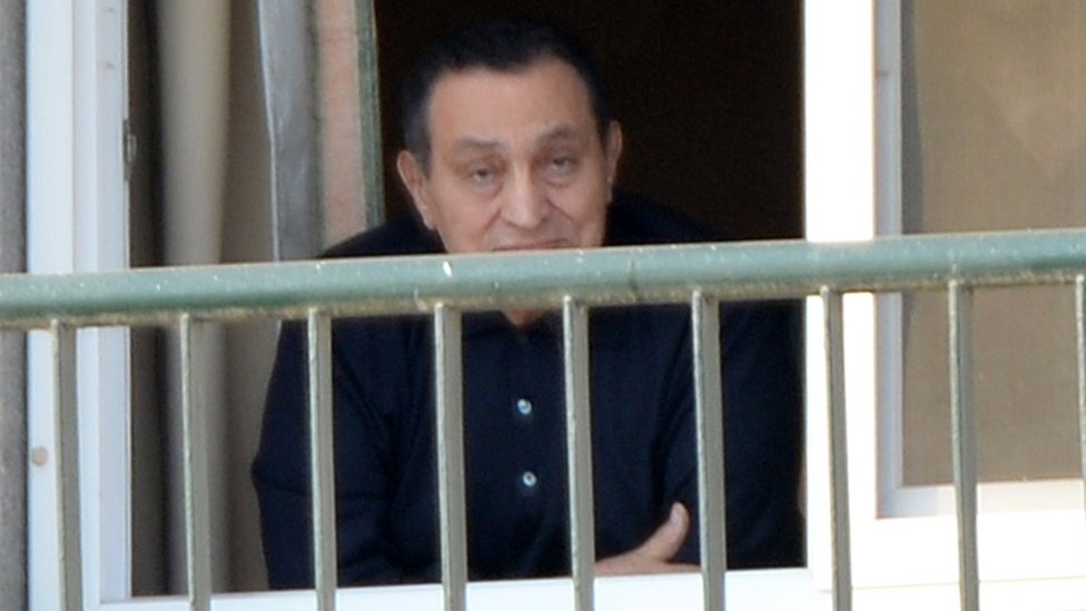 مبارك أخلي سبيله منذ فترة