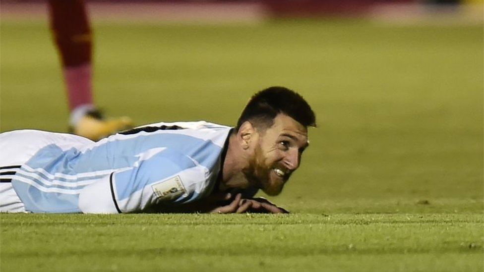 Lionetl Messi sobre la cancha.