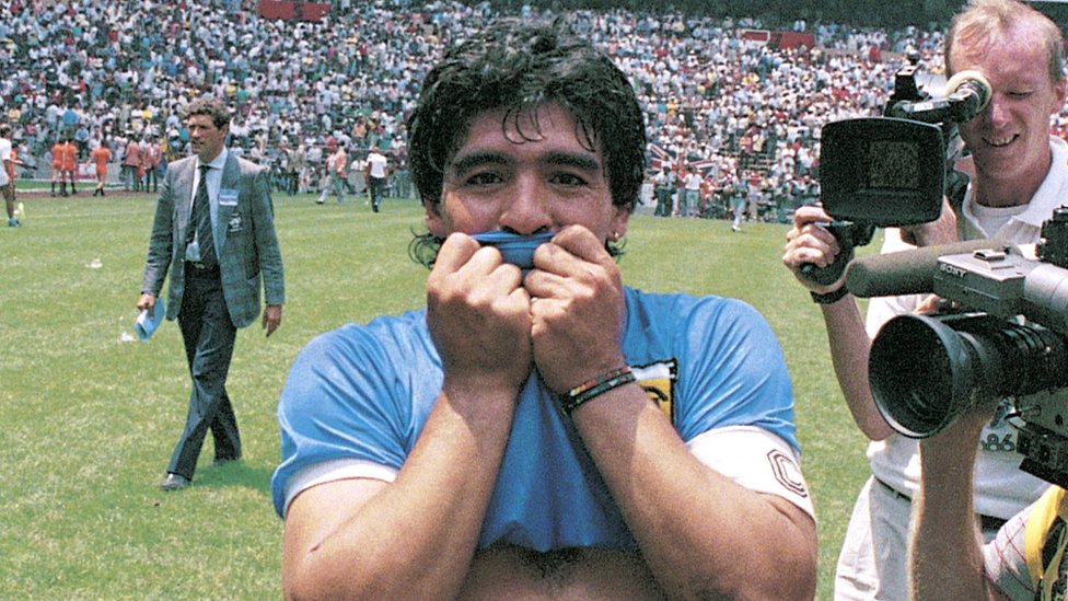 Maradona con camiseta Argentina
