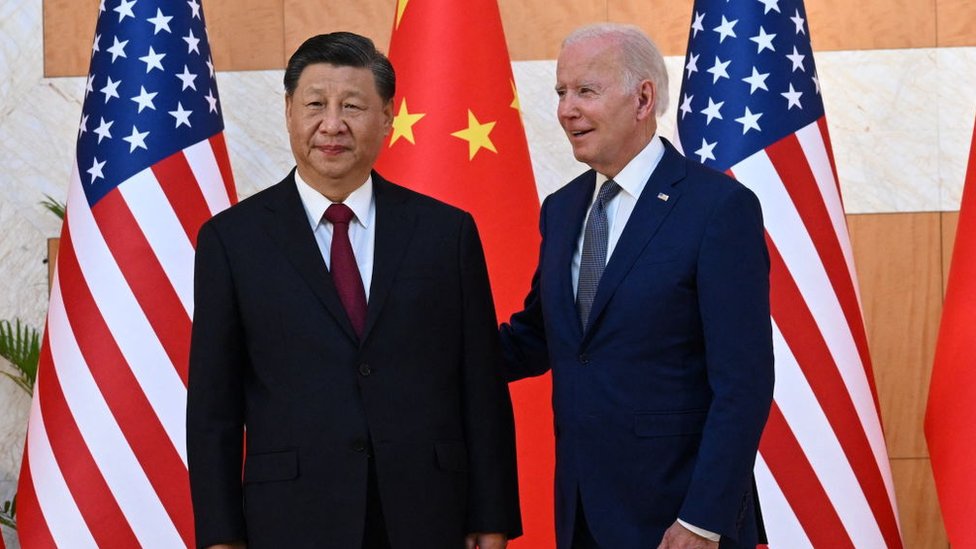 2022年11月，在印尼巴厘島，美國總統拜登（右）和中國國家主席習近平（左）在 G20 峰會期間會晤。