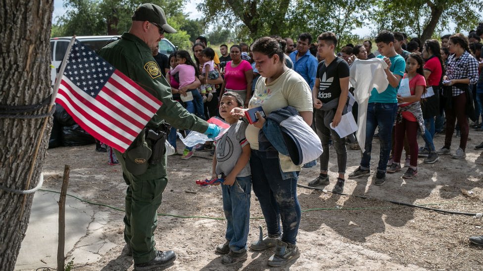 Estados Unidos desplegará 1.500 soldados en su frontera sur ante la  esperada llegada de una nueva ola de migrantes - BBC News Mundo