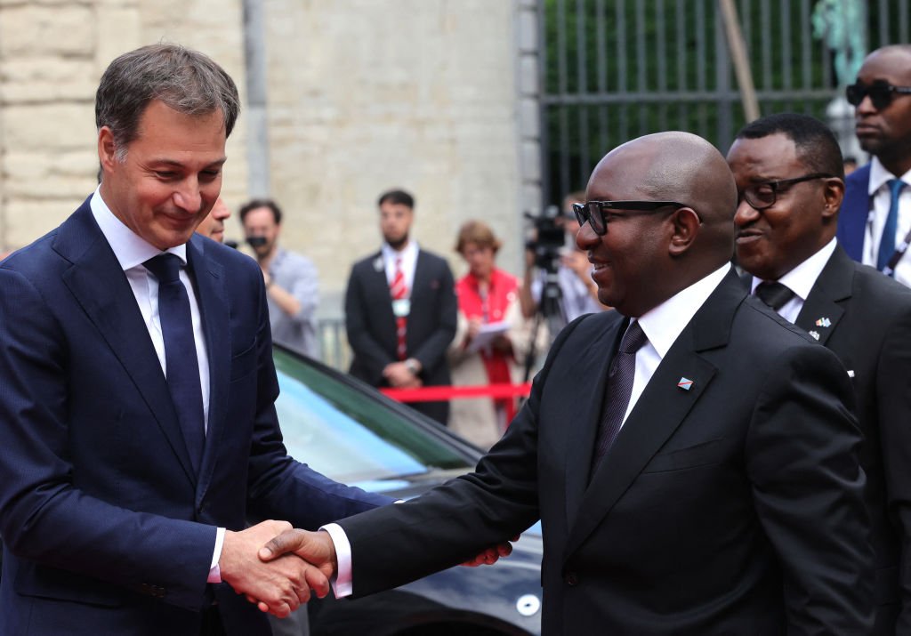 Le Premier ministre belge Alexander De Croo et le Premier ministre congolais Jean-Michel Sama Lukonde