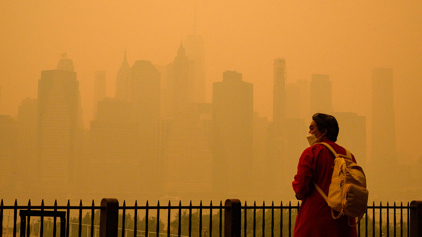 In pictures: Smoke from wildfires turns North American skies orange ...