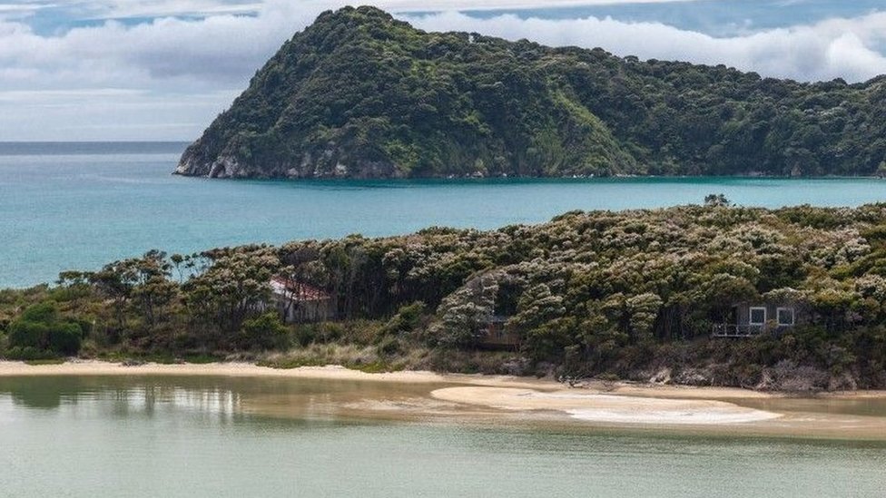 Изображение залива Авароа на Южном острове Новой Зеландии - февраль 2016 г.