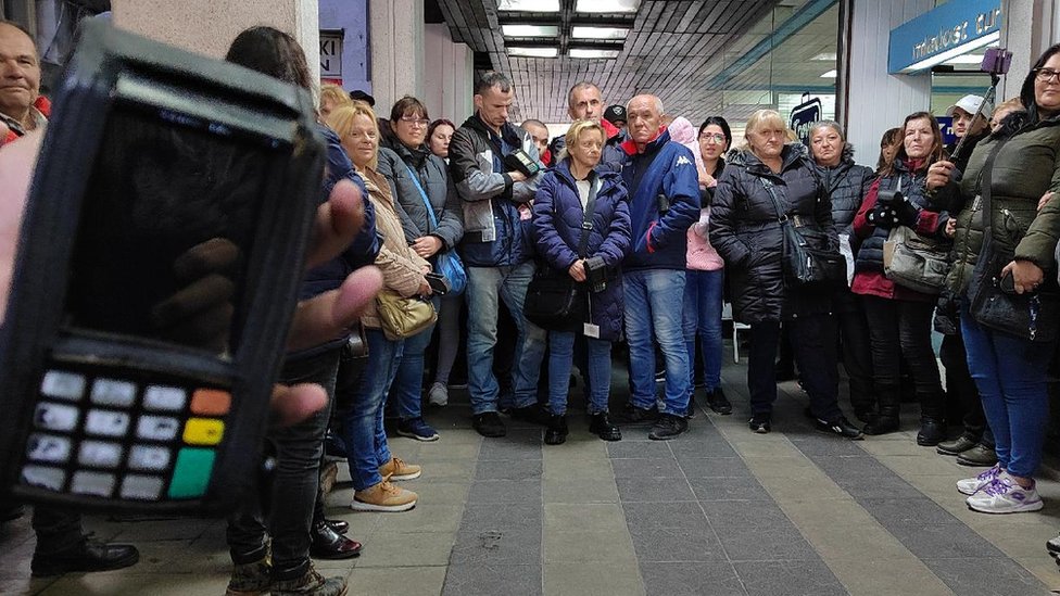 Saobraćaj: Promene u javnom prevozu glavnog grada Srbije - ponovo radi aplikacija za dolazak vozila, karte mogu da se plaćaju i karticama 4 javni prevoz, Beograd, GSP, kontrolori