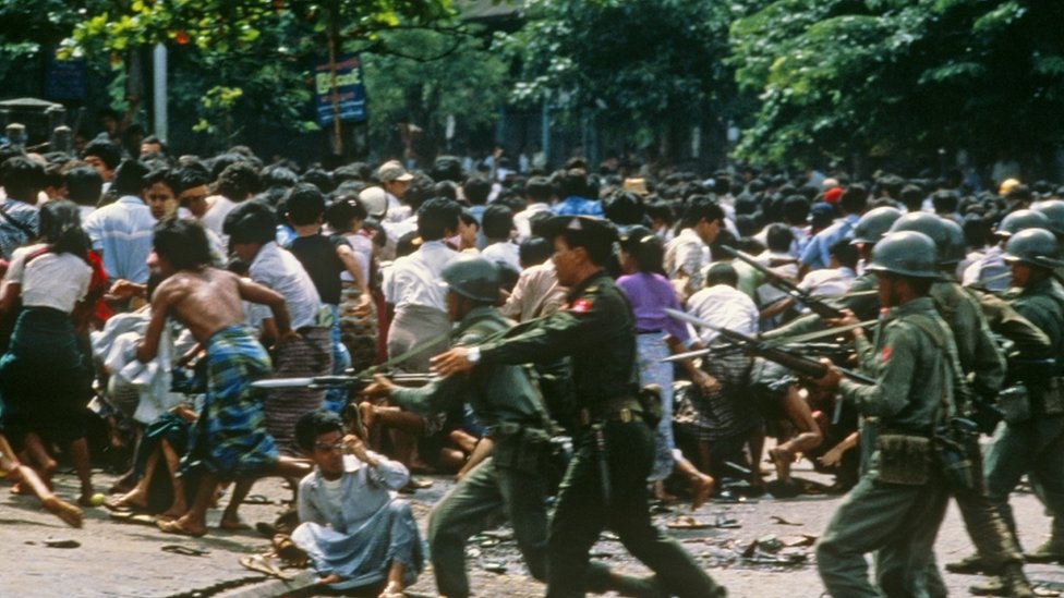 Military crackdown in Yangon 1988