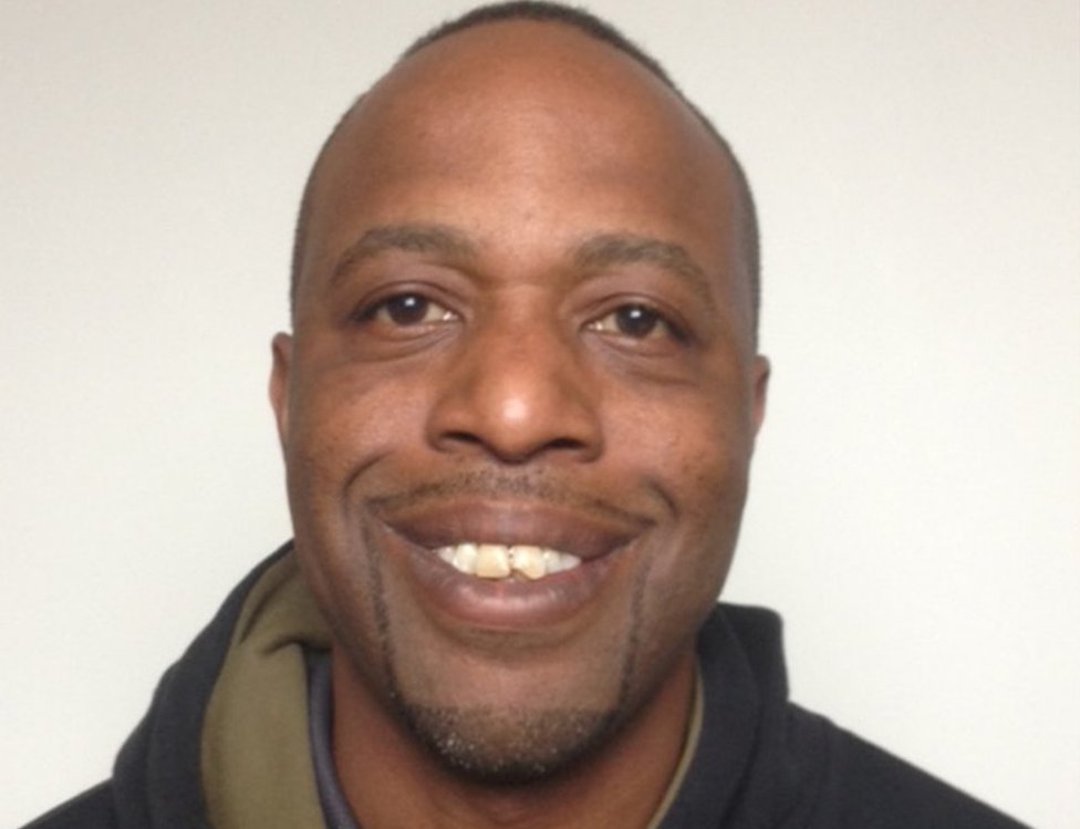 Lang dice que logró salid adelante gracias al apoyo de su familia, pero que se ha vuelto un poco paranoico. Nigel Lang