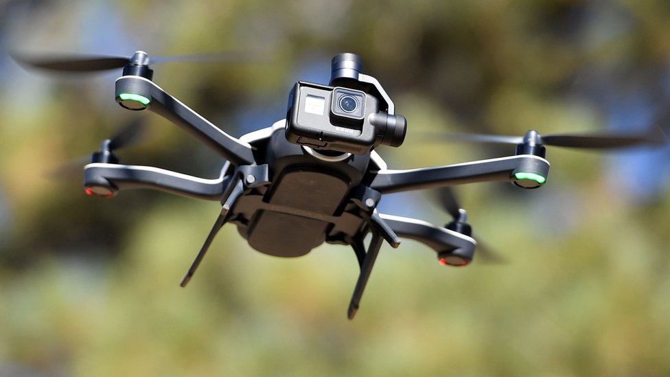 GPS glitch' grounds GoPro Karma drones - BBC News