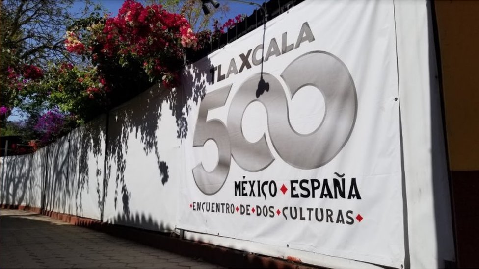 Un afiche de los 500 años de la unión México-España