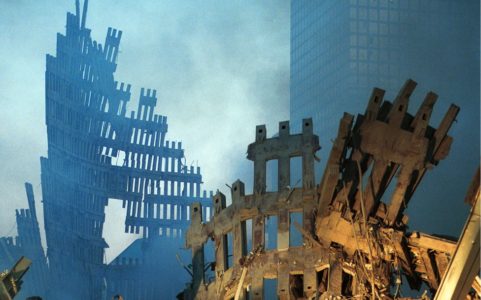 Обломки Всемирного торгового центра 13 сентября 2001 года в Нью-Йорке