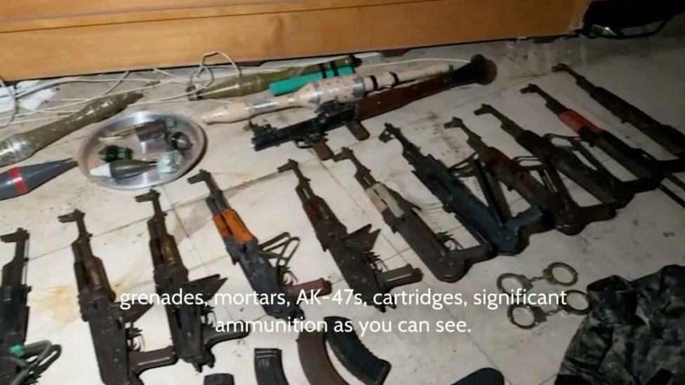 Oružje i municija za koju IDF tvrde da su je pronašle na licu mesta