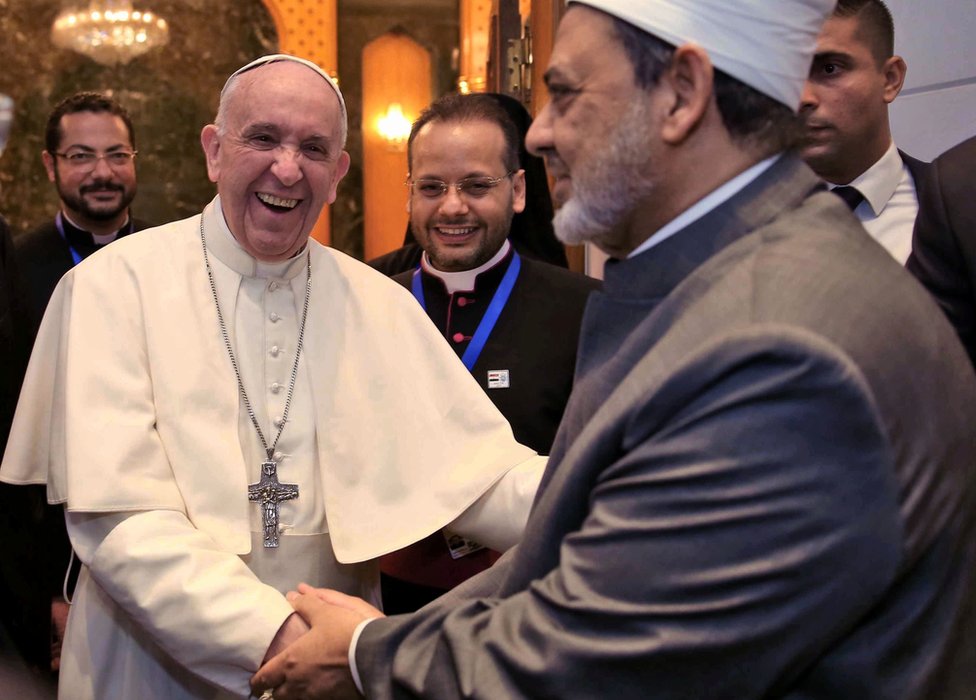 Pope Francis visits bombed Coptic church during Egypt visit - BBC News