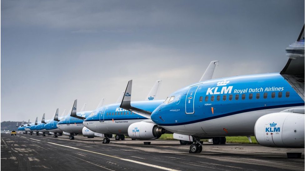 Припаркованные самолеты KLM