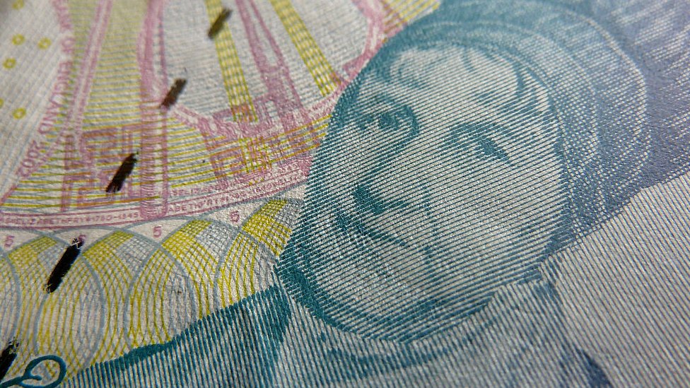 Elizabeth Fry en un billete de cinco libras esterlinas.