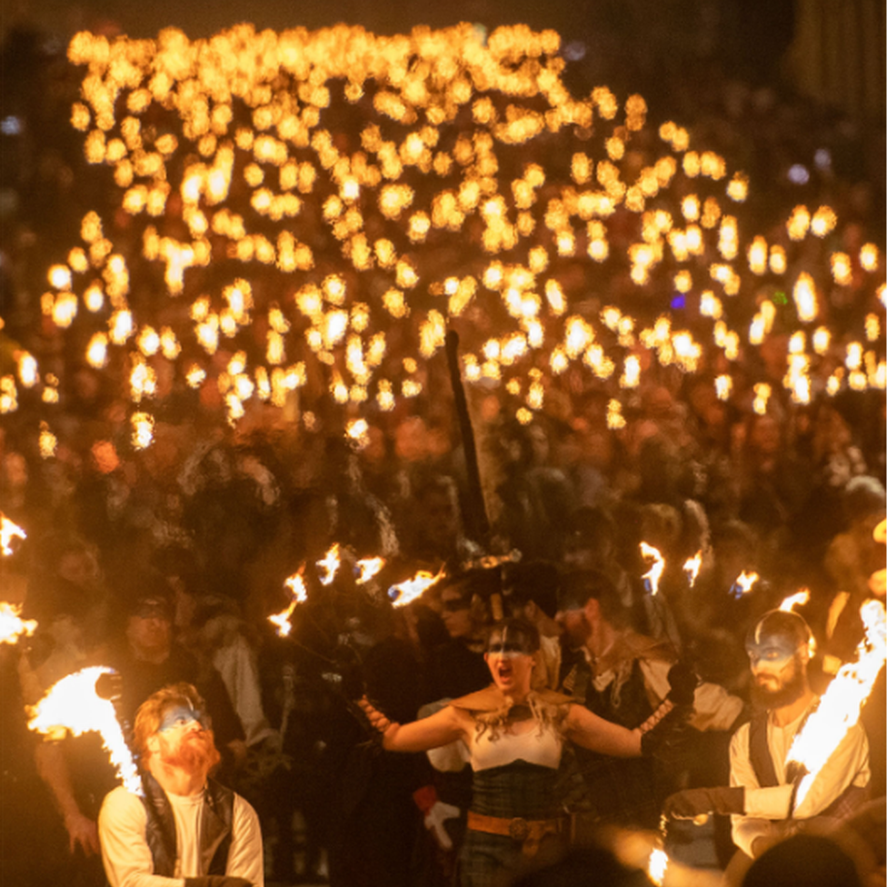 Torchlight Procession Fires Up Edinburgh's Hogmanay Celebrations - Bbc News