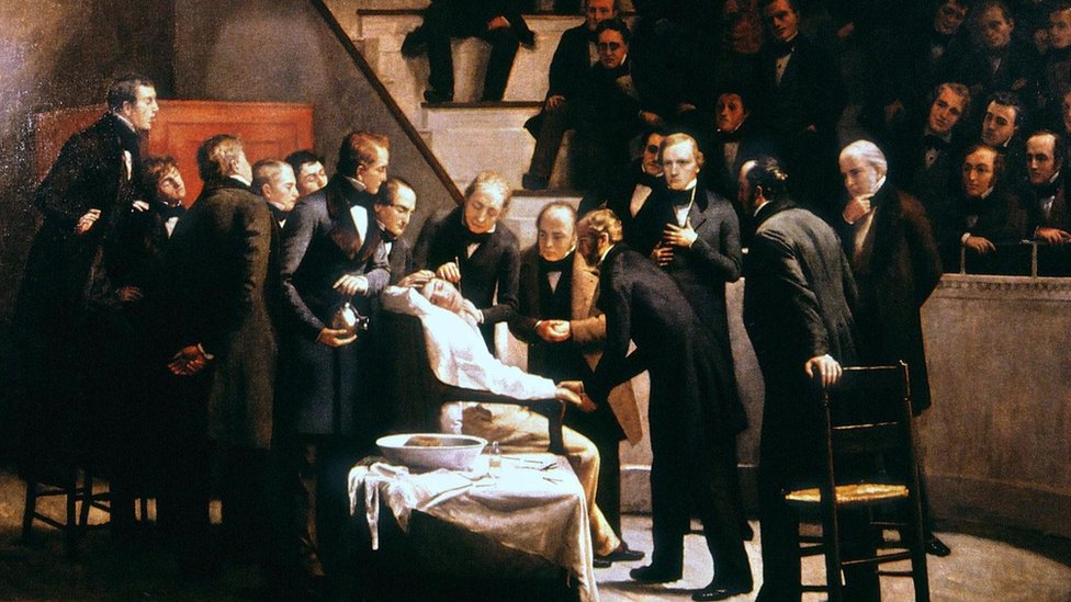 Una ilustración de la primera demostración pública del uso de la anestesia en el Hospital General de Massachusetts en 1846.