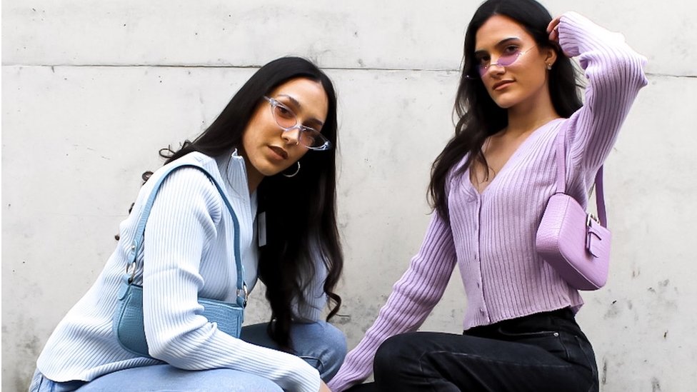 Амалиха и ее сестра в Instagram