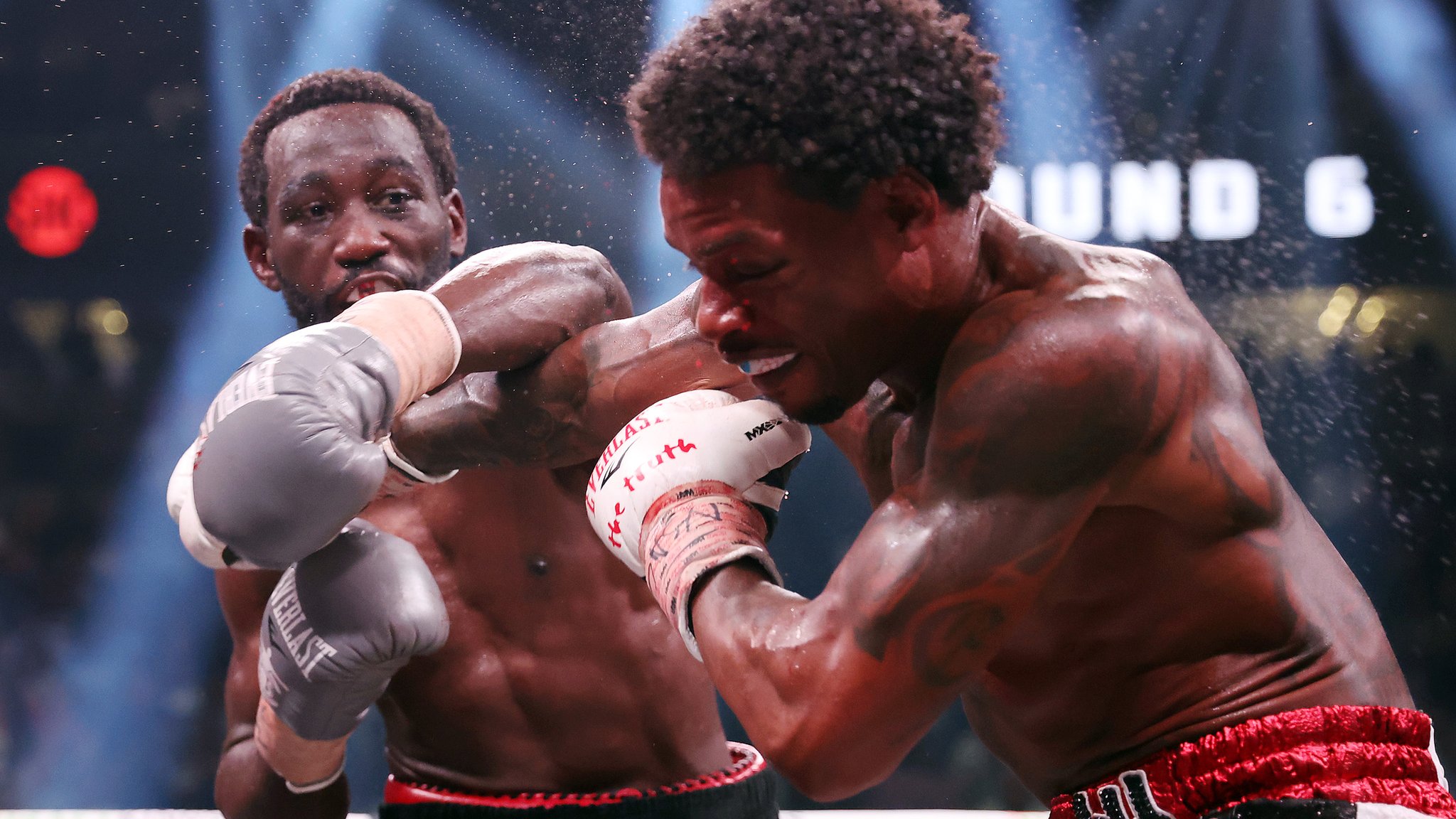 Terence Crawford beats Errol Spence Jr to win undisputed welterweight title  - BBC Sport