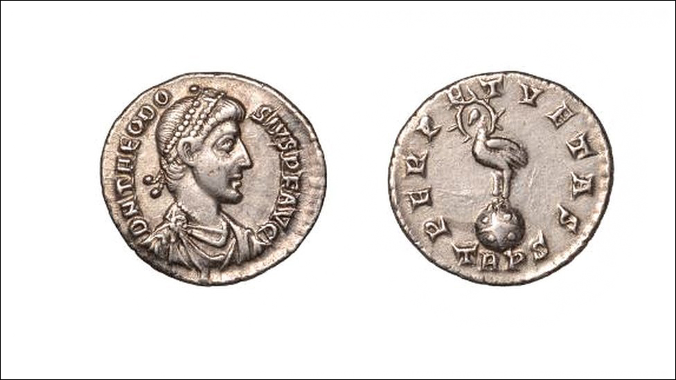 Colkirk: Roman coin hoard sells for £15,000 at auction