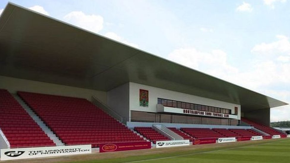 Восточная трибуна в Sixfields