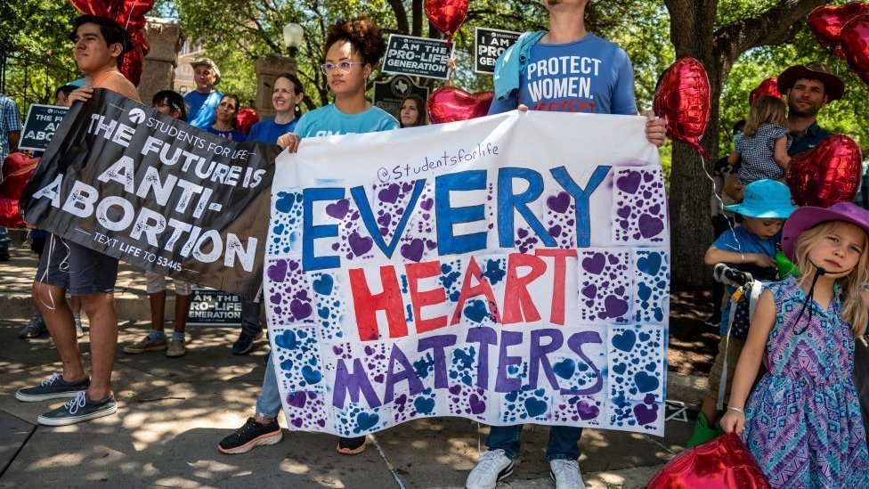 Texas abortion law: Biden vows to defend women's constitutional rights