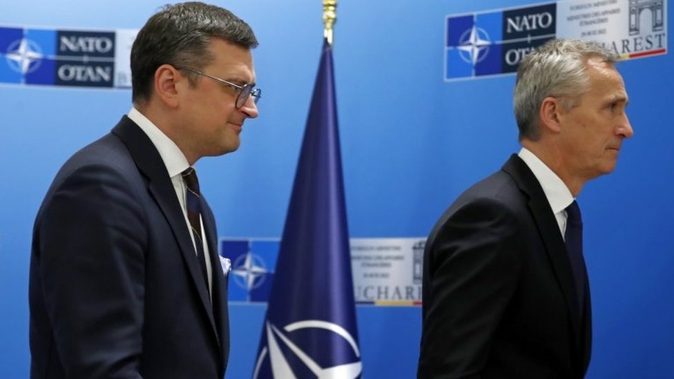 وزير الخارجية الروماني وأمين عام الناتو