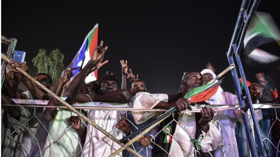 قوى الحرية والتغيير في السودان تعلن مواصلة الاعتصام.