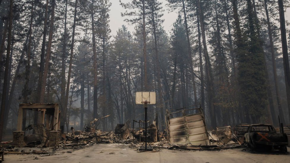 'Camp Fire' yangını, 27 bin kişinin yaşadığı Paradise (Cennet) kasabasını yerle bir etti