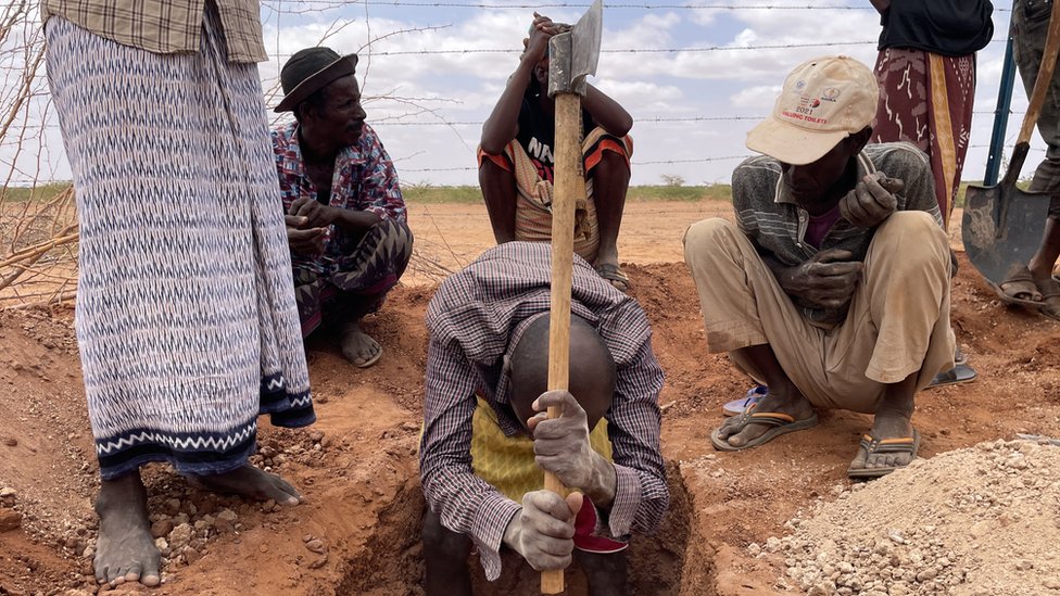 Somalia drought: Witnessing a two-year-old's death from hunger