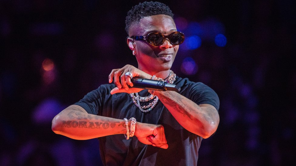 wizkid fans breach o2 arena security to break into gig bbc news wizkid fans breach o2 arena security to break into gig bbc news