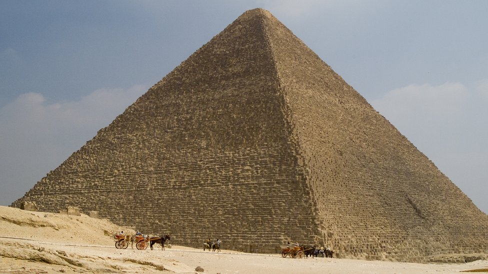 Mystery of massive space inside Egyptian pyramid - CBBC Newsround