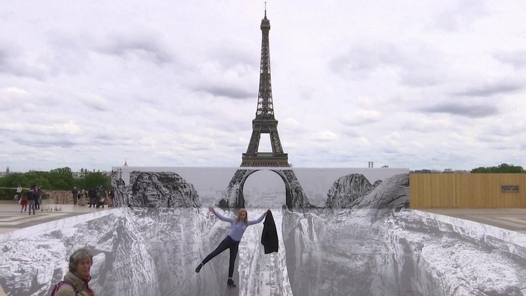 ICYMI: Eiffel Tower art and a new plane fuel