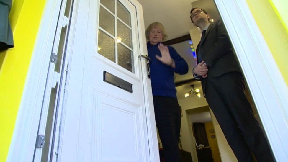 Кейт Джаггер демонстрирует свою дверь