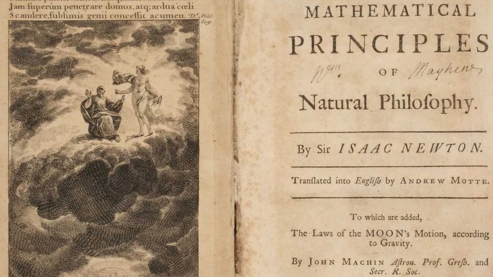 'Rare' Sir Isaac Newton work found on bookshelf sells for £22k - BBC News