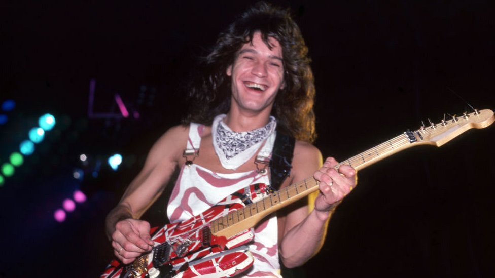 taktik fængsel Luscious How Eddie Van Halen 'scared the hell out of a million guitarists' - BBC News