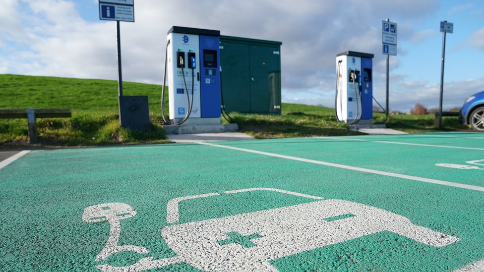 3-5m-for-150-new-electric-vehicle-points-in-cornwall-bbc-news