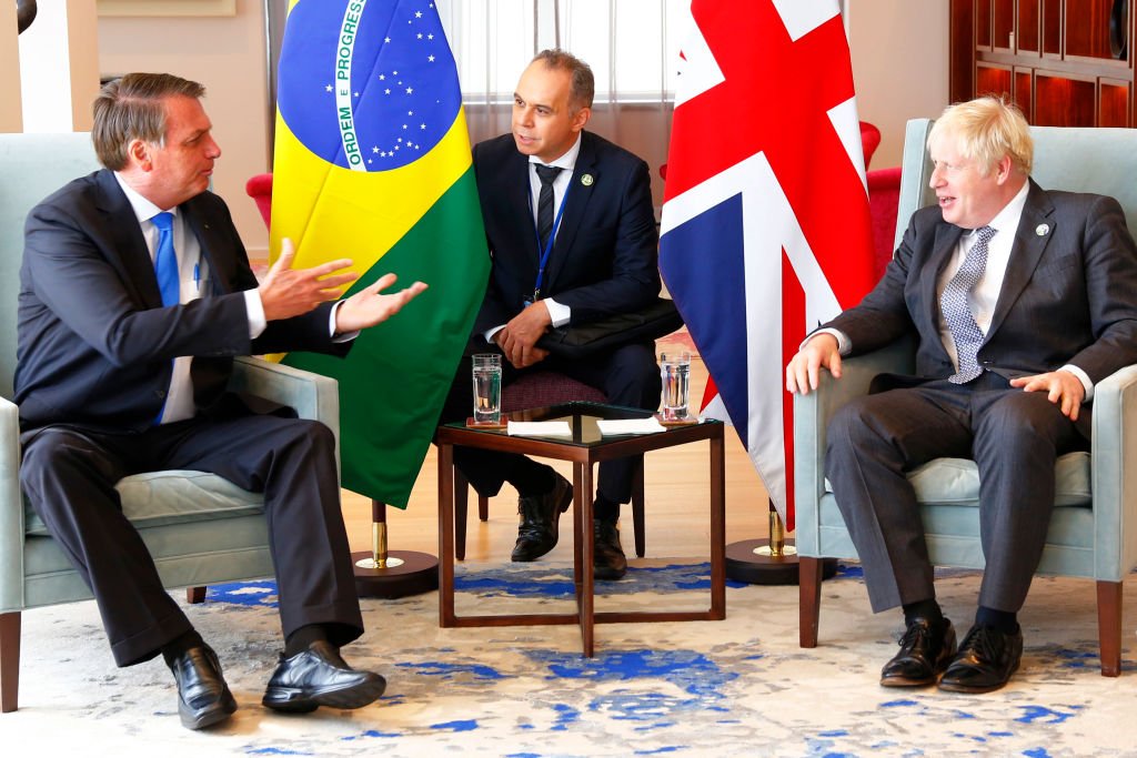 Jair Bolsonaro (izquierda) se reúne con el primer ministro del Reino Unido, Boris Johnson, en Nueva York, el 20 de septiembre de 2021.