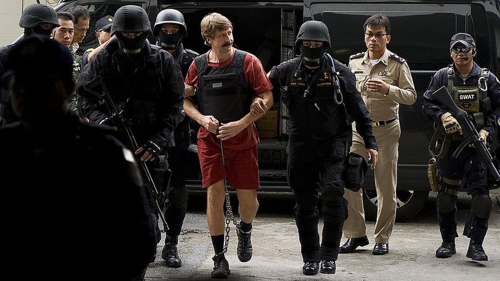 تطالب السلطات الروسية بعودة بوت منذ إدانته عام 2011